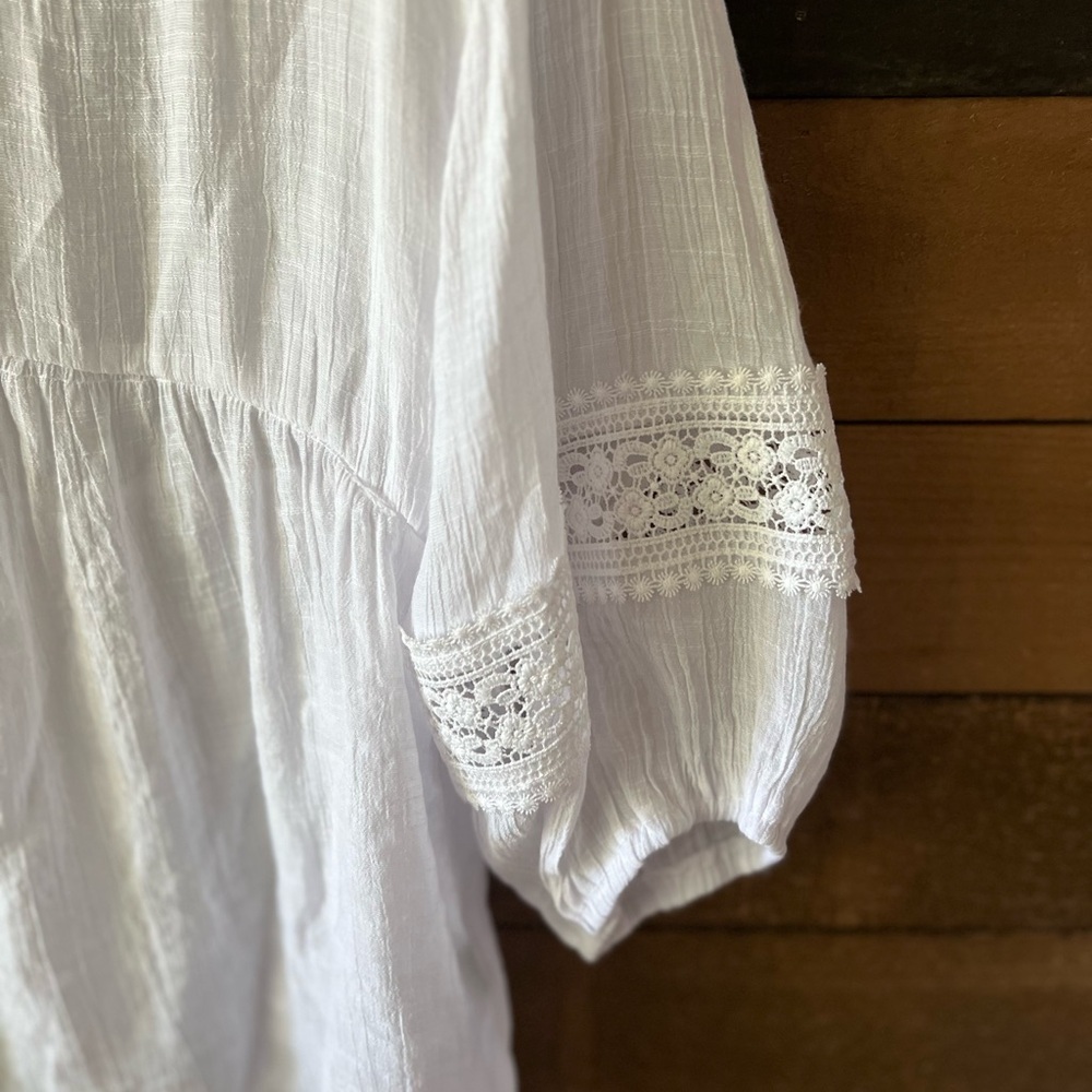 Unique Spectrum White Boho Peasant Blouse with Crochet Lace Trim Women’s L - Picture 4 of 9